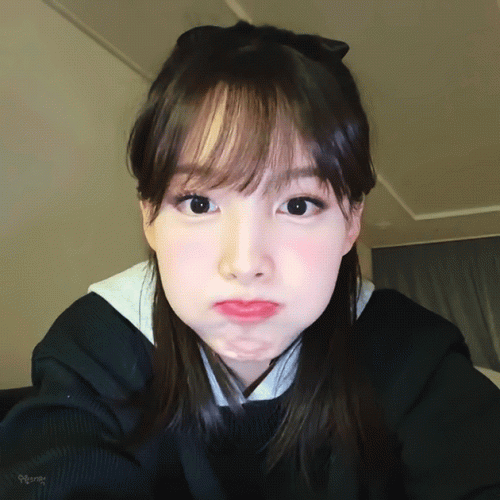 210130-vlive---.gif