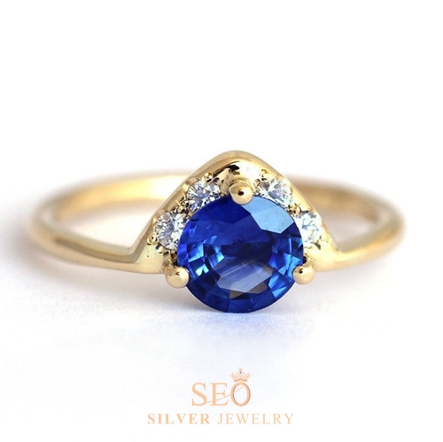 553054-cincin-tunangan-warna-biru.jpg