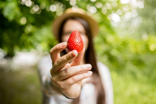 How-Strawberries-Help-to-Brighten-Your-Teeth.jpg