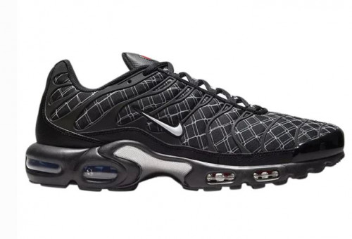 NIKE-AIR-MAX-PLUS-TN-SAINT-DENIS.jpg