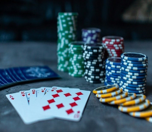 Luật chơi của trò chơi mậu binh được nhận xét không phải là quá dễ nhằm mà trái lại, cần sự nghiêm túc tìm hiểu. Nếu hiểu cặn kẽ được những luật lệ này thì chiến thắng có thể nói đã nằm một nửa trong tay anh em.
Nguồn bài viết : https://mu9link.com/nhung-luu-y-khi-choi-bai-mau-binh-can-ghi-nho/
#mu9link #mu9 #nha_cai_mu9 #nha_cai #casino #nhungluuykhichoibaimaubinhcanghinho