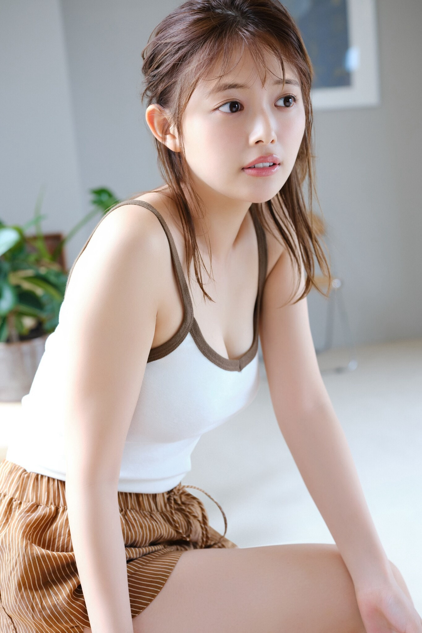 모리 히나미(森日菜美, もり ひなみ) - 프라이데이 2024 9/27•10/4