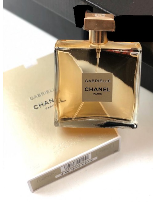 gabrielle-Chanel-paris-unisex-800x1000.jpg