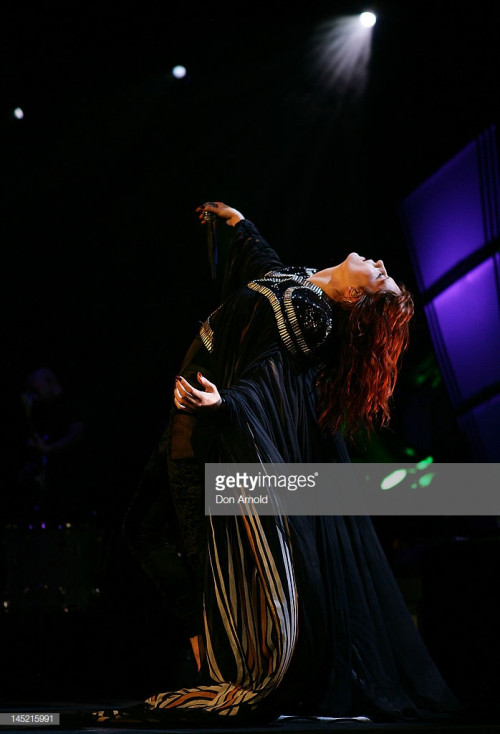 SYDNEY, AUSTRALIA - MAY 24:  Florence Welch of Florence and the Machine performs live at Sydney Ente