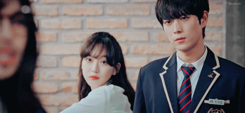 - 누구시죠?
- 내? 느그 슨생인데

#구호동 #주석훈 #주석경
#펜트하우스 시즌1 e08