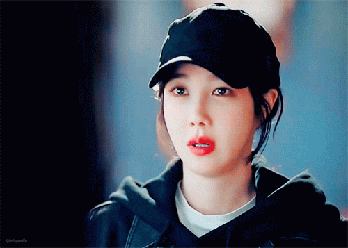 "조심해요 들키지 않게
의심이 워낙 많은 사람이니"

#심수련 #펜트하우스 시즌2 e11