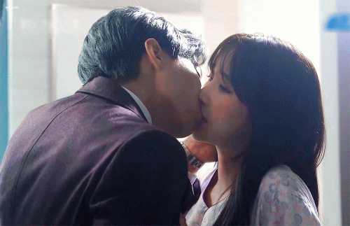 https://youtu.be/F1CKK1J-0-g
[메이킹] ★키스씬비하인드★
#심수련 #로건리 #펜트하우스 시즌2
